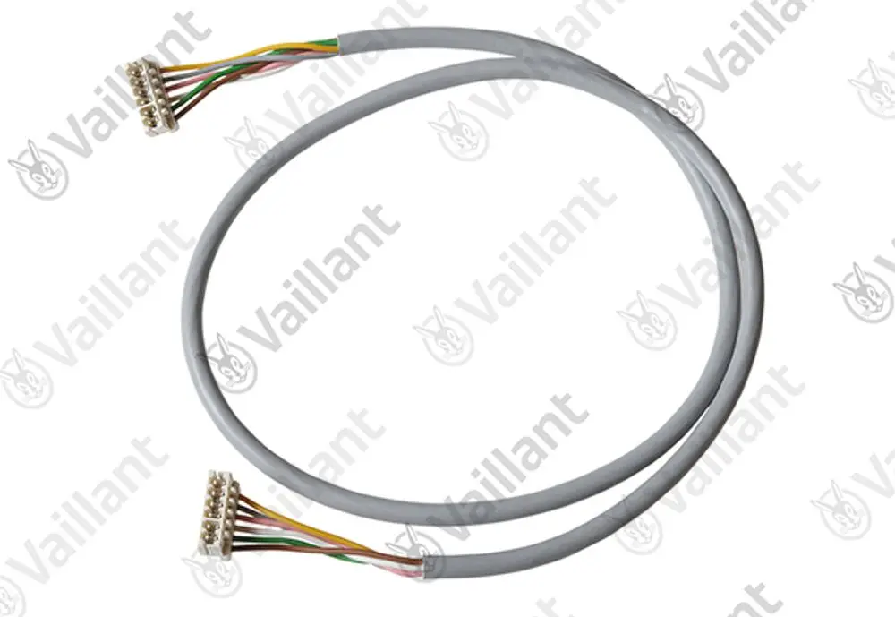 Vaillant-Kabel mit mehreren Adern, verbunden durch zwei Stecker. Das Kabel hat eine graue Ummantelung und dient der elektrischen Verbindung.